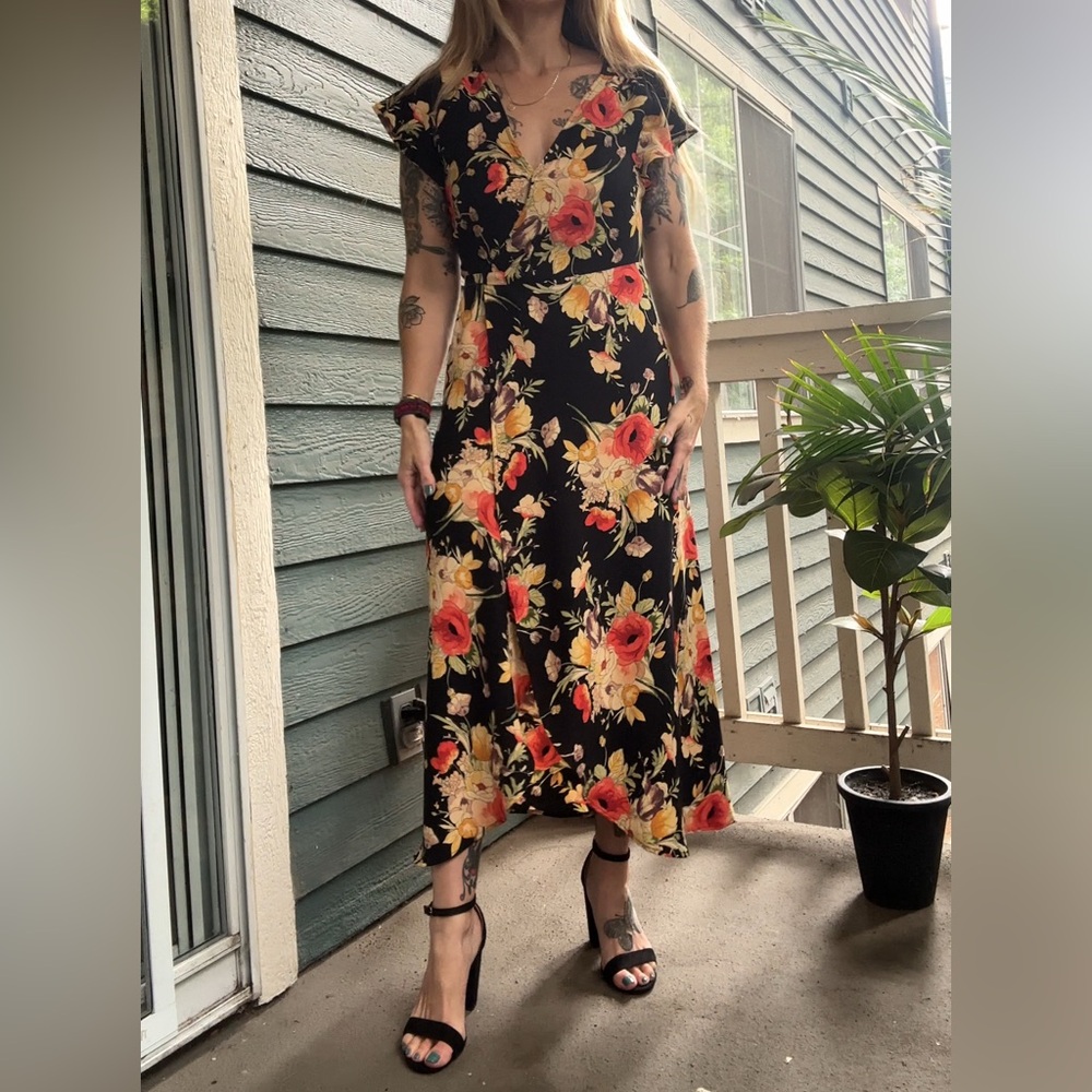 Sanctuary Women's Cassadei Floral
Wrap Dress Size Medium